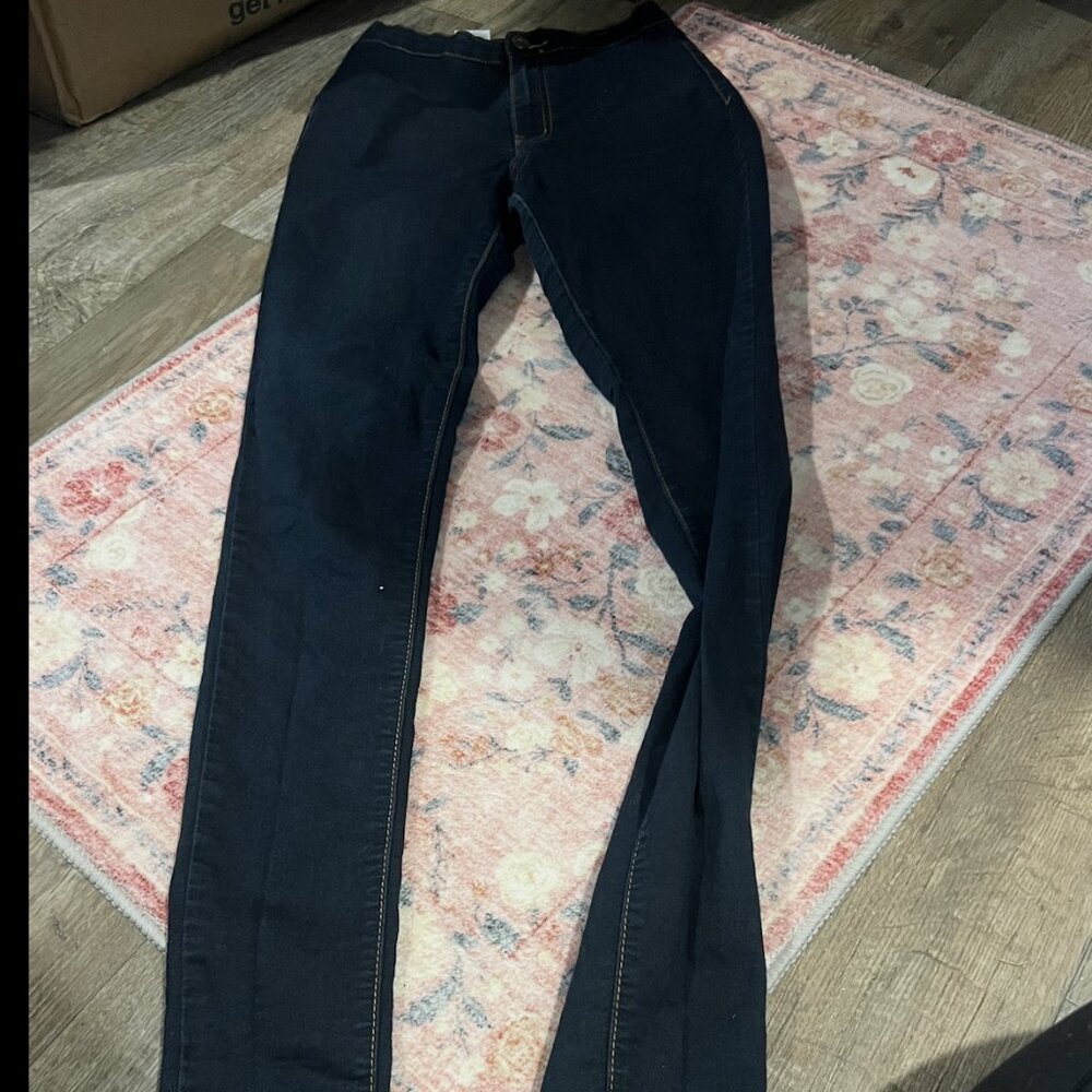 Aphrodite size 5/27 pull on pants‎